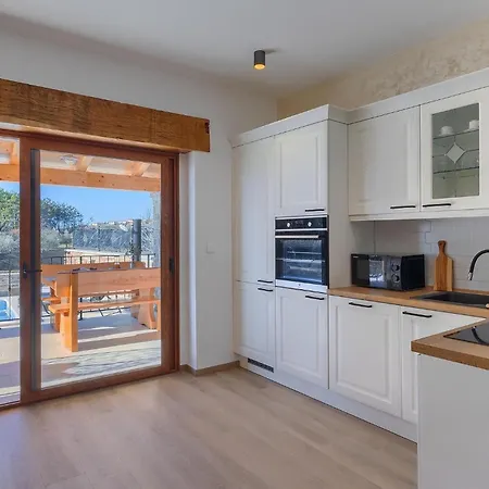 Дом отдыха Poji *