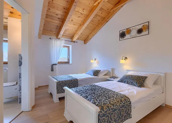 Poji Prázdninový dům *