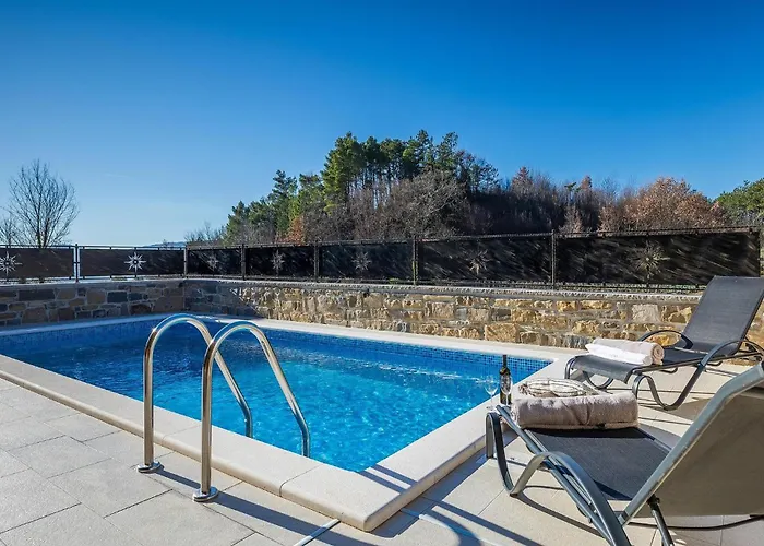 Poji 別荘 Šćulci