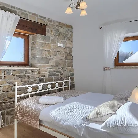 Vakantiehuis Poji